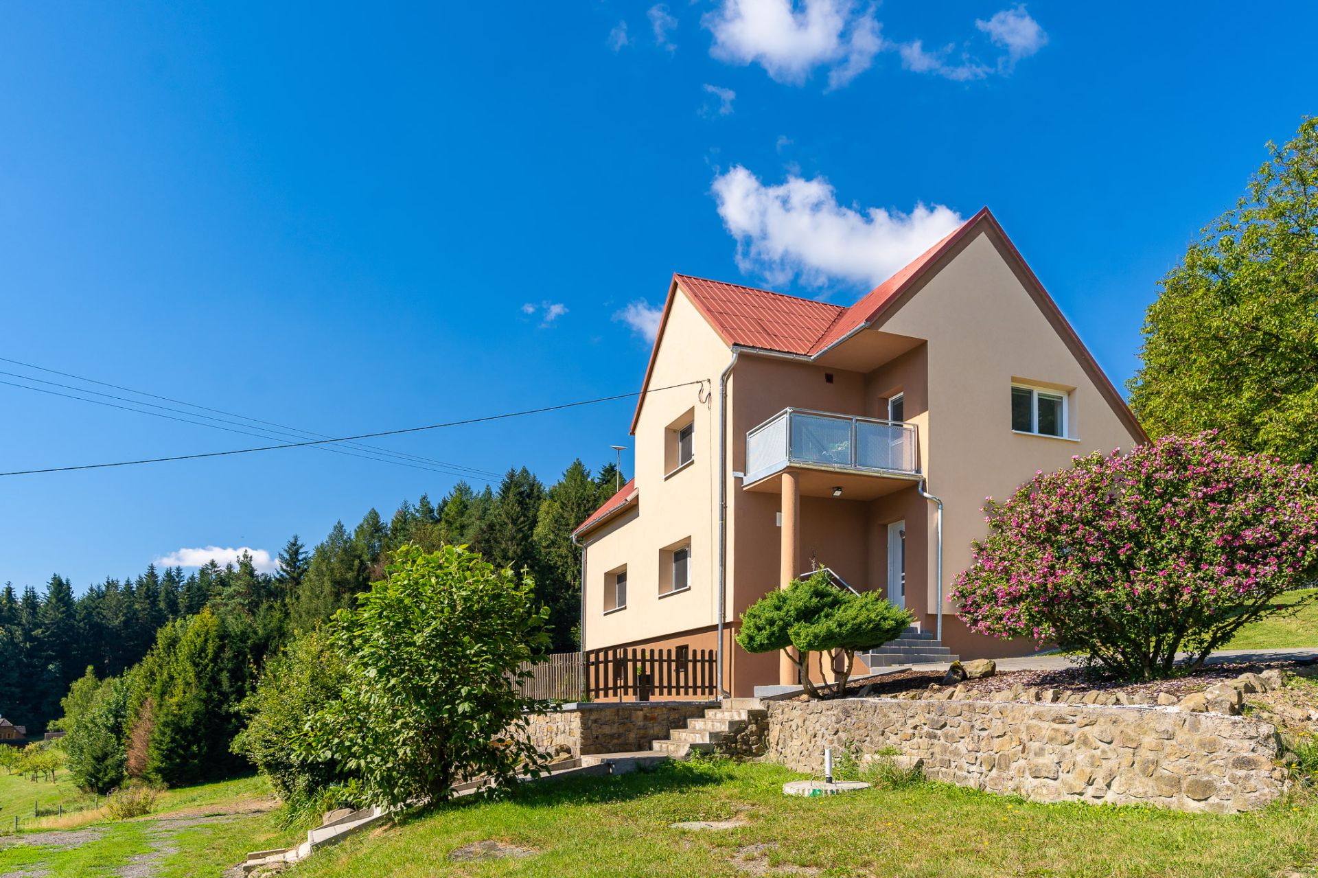 Rodinný dům se zahradou a lesem v obci Držková u Zlína