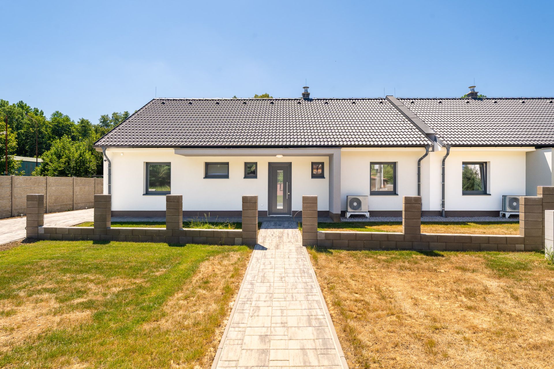 Novostavba rodinného domu v Halenkovicích u Napajedel VLEVO